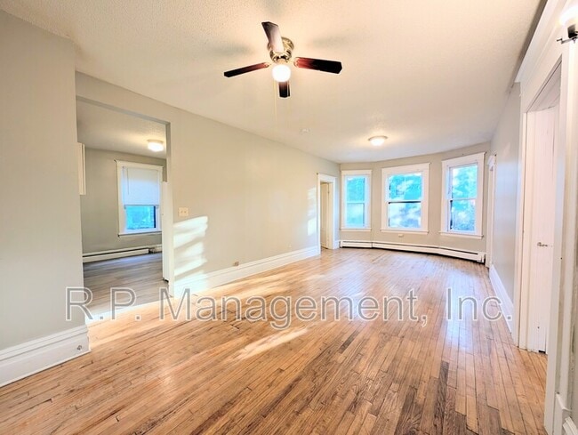 Building Photo - 61 Delos St W Unit Apt 2