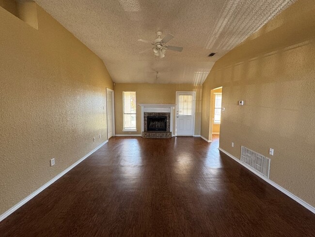 Photo - 3606 Rainforest Ln