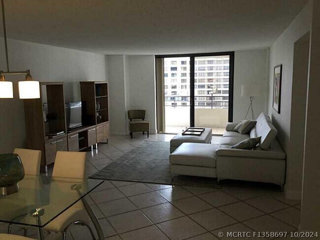 Photo - 2500 Parkview Dr Unit 1519