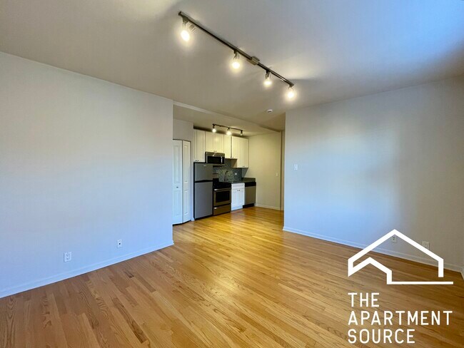 Photo - 2834 W Palmer St Unit 308