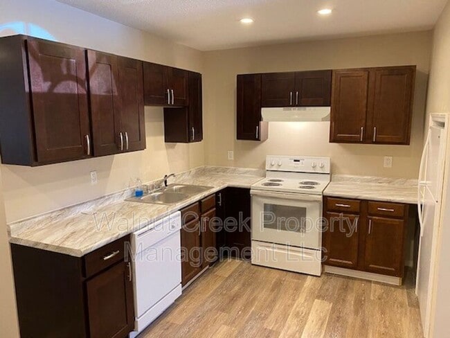 Photo - 808 E Erie Ave