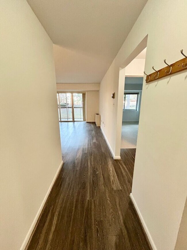 Photo - 10300 Westlake Dr