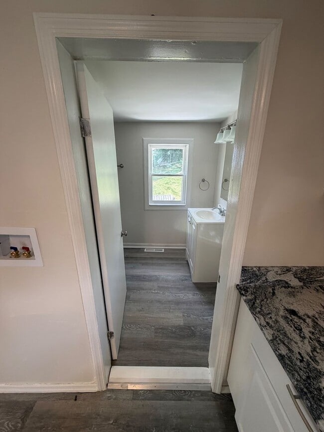 Photo - 1791 Edwards Ave
