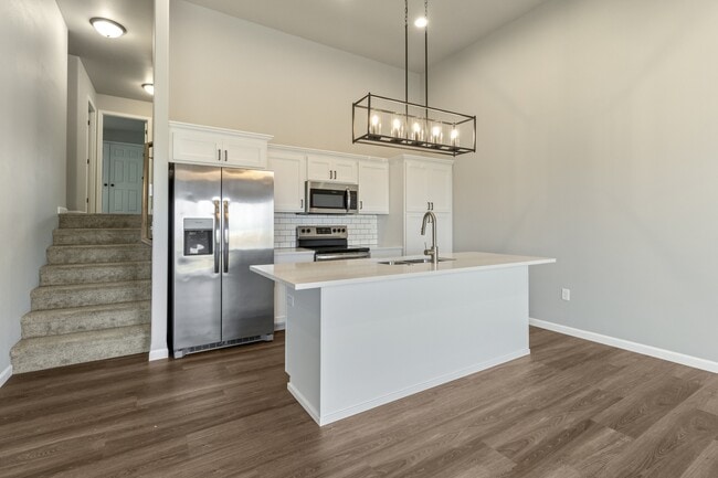 Building Photo - 826 United Dr
