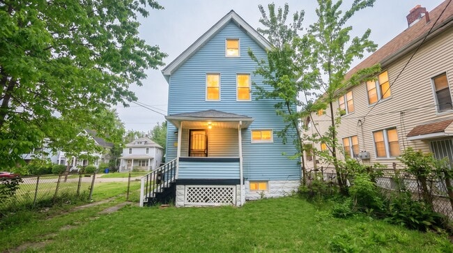 Building Photo - 13306 Harvard Ave