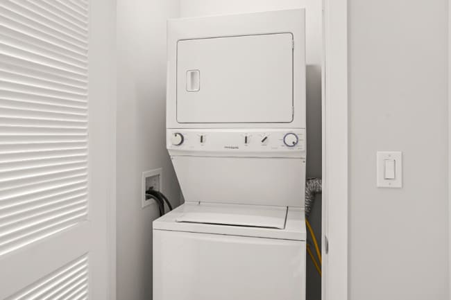 Photo - 211 S Halsted St