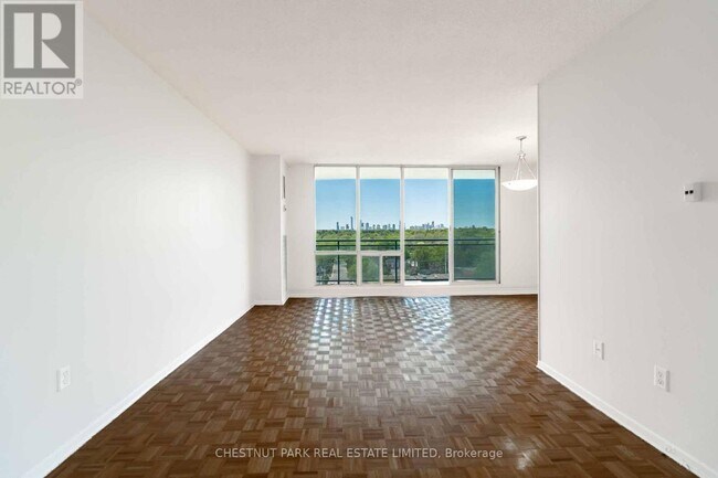 Photo - 150 Lakeshore Rd W Unit 1412