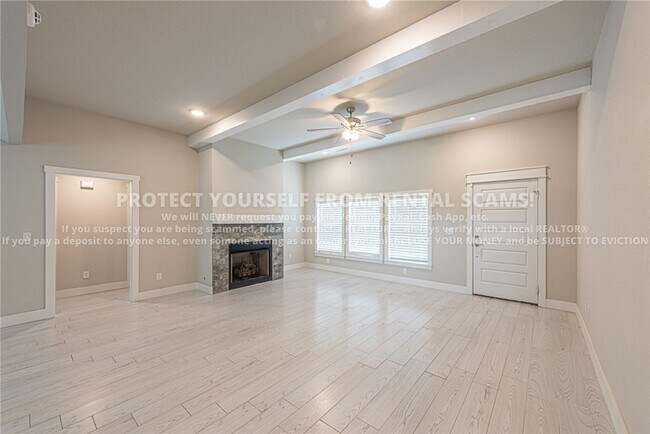 Photo - 313 N Tacoma St