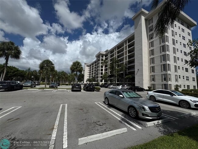 Photo - 3200 N Palm Aire Dr Unit 208
