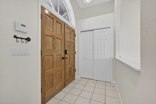 Photo - 12865 Meadowbend Dr