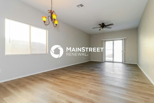 Photo - 4 Bedroom Pet-Friendly Home in SURPRISE, A...
