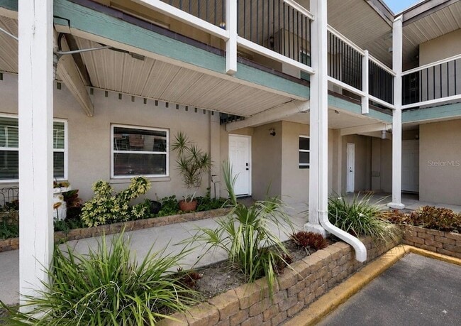 Building Photo - 1028 Apollo Beach Blvd Unit 102