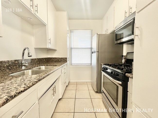 Building Photo - 5226 Lexington Ave