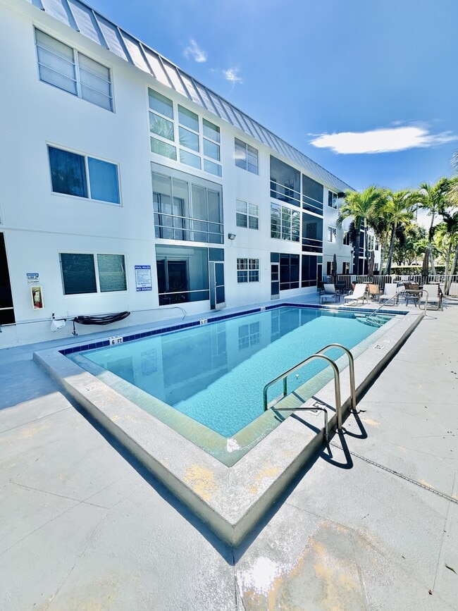 72 7th St S