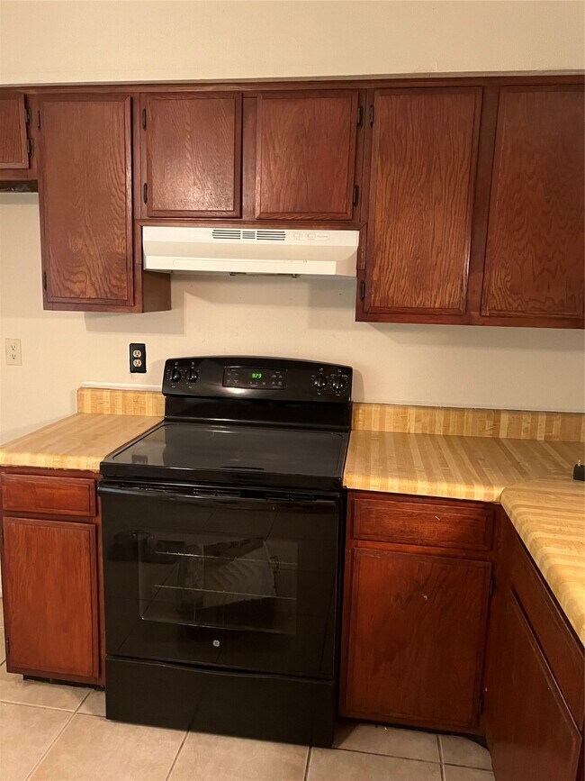 Photo - 5203 Markwood Ln