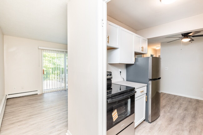 1624-1632 Linden Dr
