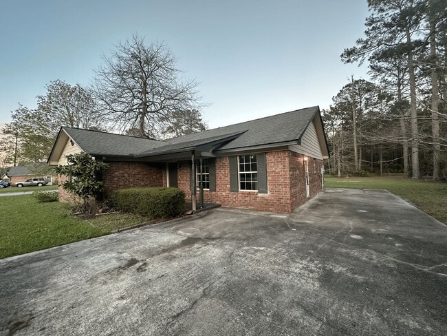 Photo - 730 Dover Ln