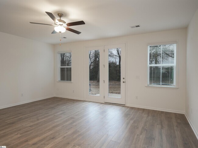 Photo - 272 Bryland Wy