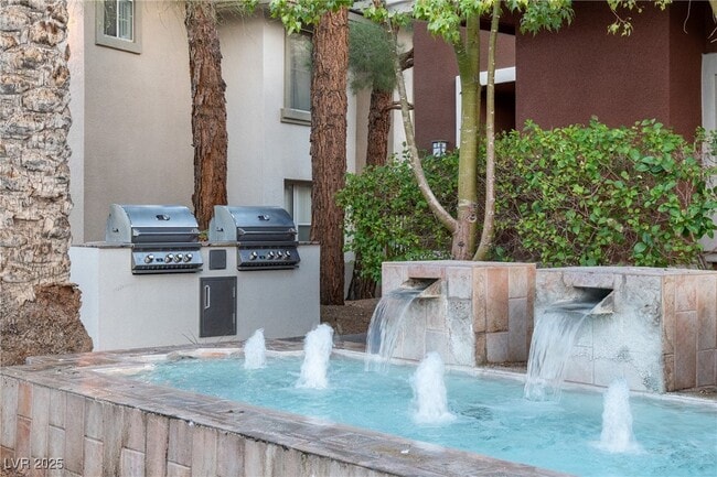 Photo - 1012 Domnus Ln Unit 205