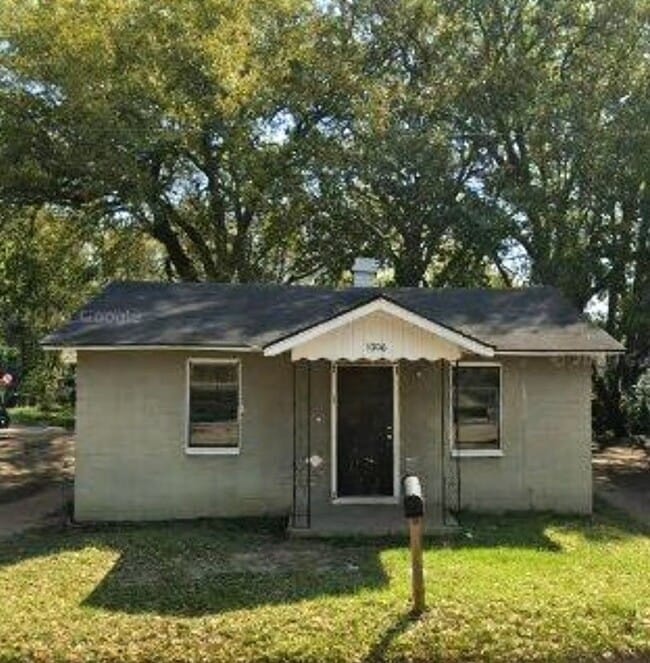 Building Photo - 1006 S McKinley St
