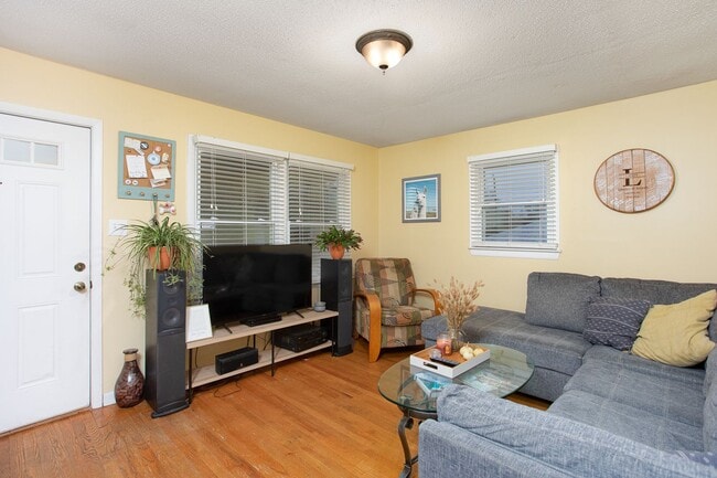 Photo - Cozy 3 Bedroom, 1 Bath Home in Northside!