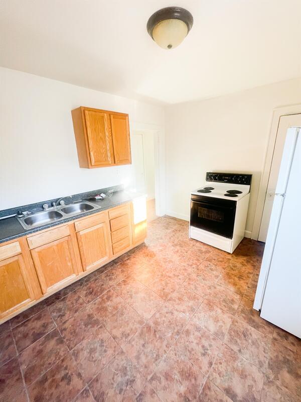 Photo - 214 1st Dr NW