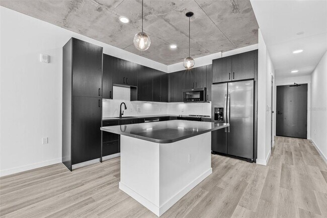 Photo - 221 Main St N Unit 1005