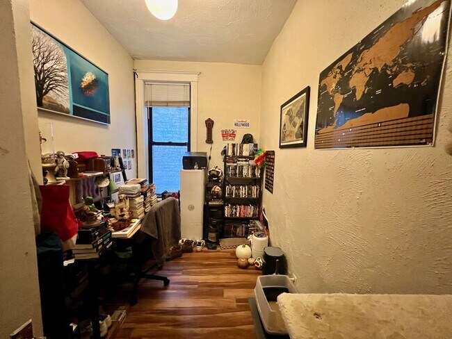 Photo - 2850 N. Clark Street Apartments