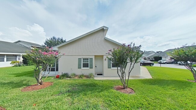 Photo - Corner Lot Townhome For Rent in The Willows, a peaceful 55+ community in the heart of Clermont!