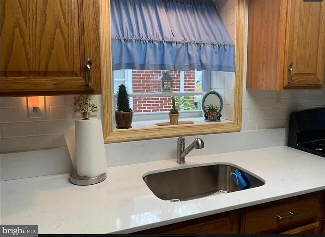 Photo - 21 W 2nd Ave