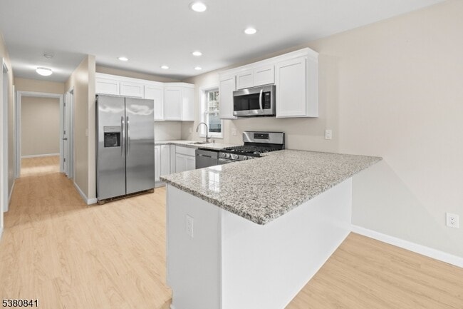 Photo - 26 N Burnett St