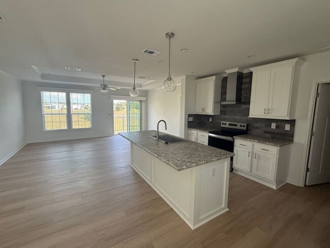 3808 Sunset Dr