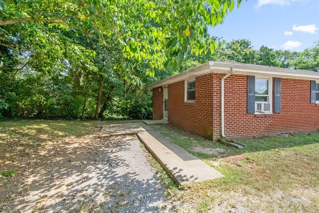Photo - Circle Drive-454 Unit 454C