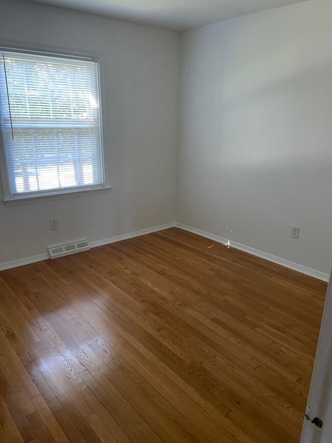 Photo - 133 Hessian Hills Cir Unit 1