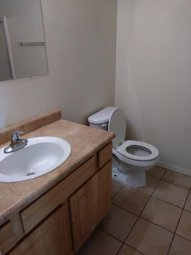 Photo - Spacious 2 bedroom in great community Unit 204