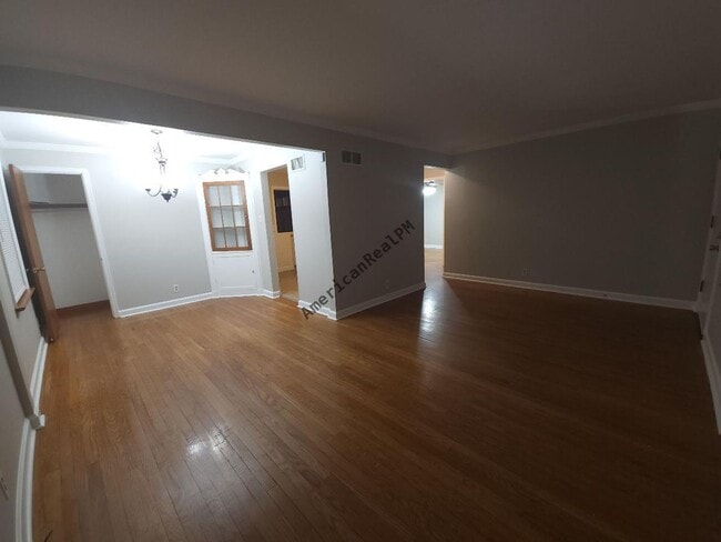 Photo - Amazing 2 Bedroom 1 Bathroom House