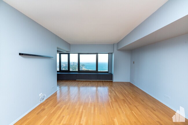 Photo - 175 E Delaware Pl Condo