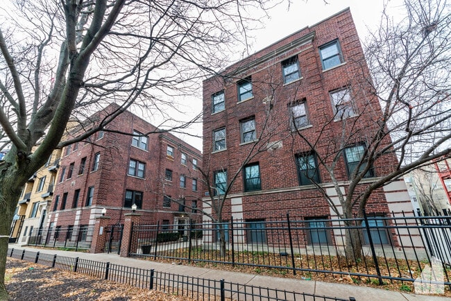 Building Photo - 3724 N Sheffield Ave Unit 407