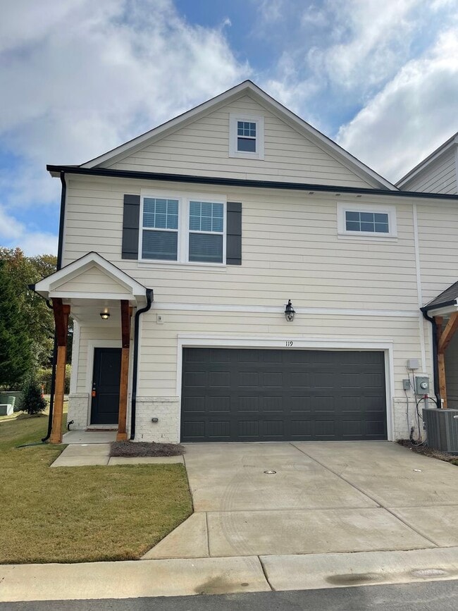 Beautiful Townhome located in Pineville, NC - Beautiful Townhome located in Pineville, NC