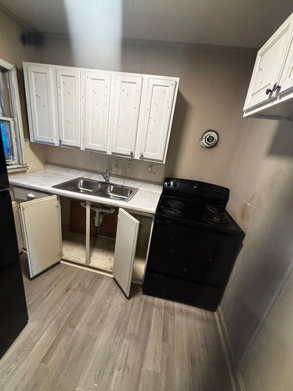 Photo - 236 Decelle St