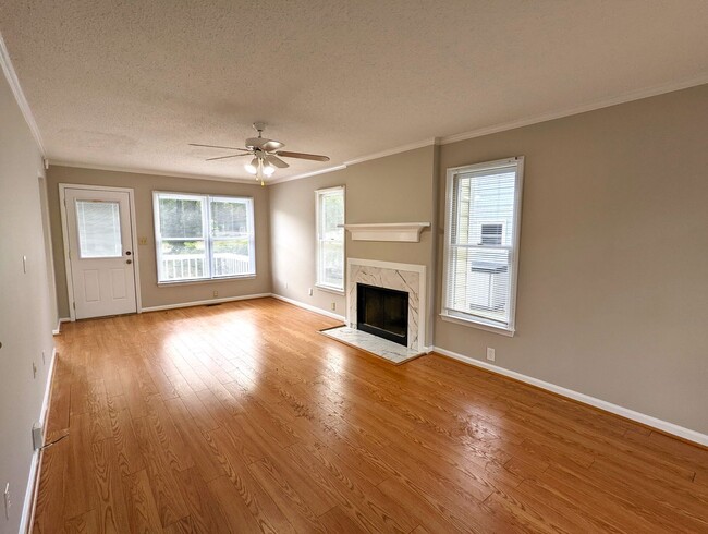 Photo - 4940 Harbour Towne Dr