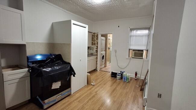 Kitchen - 404 Madison St Unit 2L