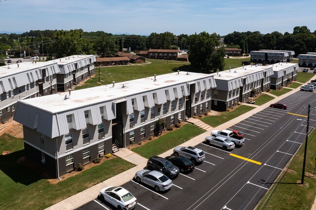 COMMUNITY - Lanier Terrace