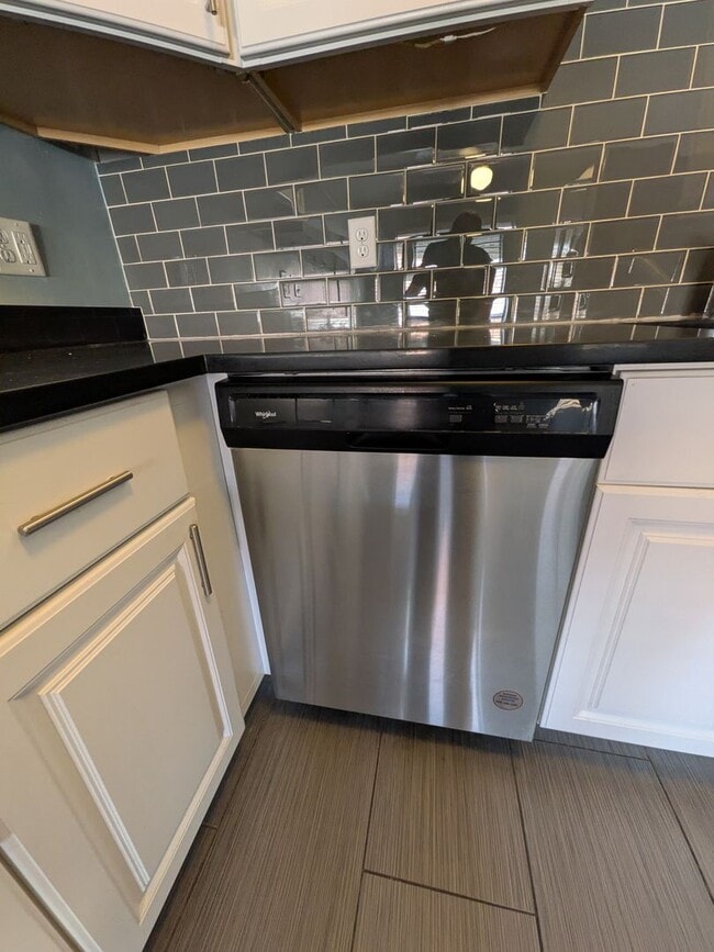 Photo - Spacious 1-bedroom apartment in a excellent location