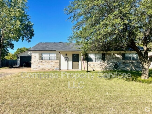 Building Photo - 442 Fernwood Dr Rental