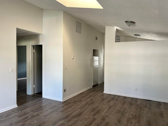 Photo - 8698 Uranus Terrace