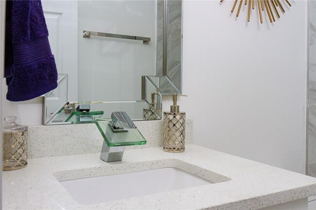 Photo - 1613 N 16th Ct