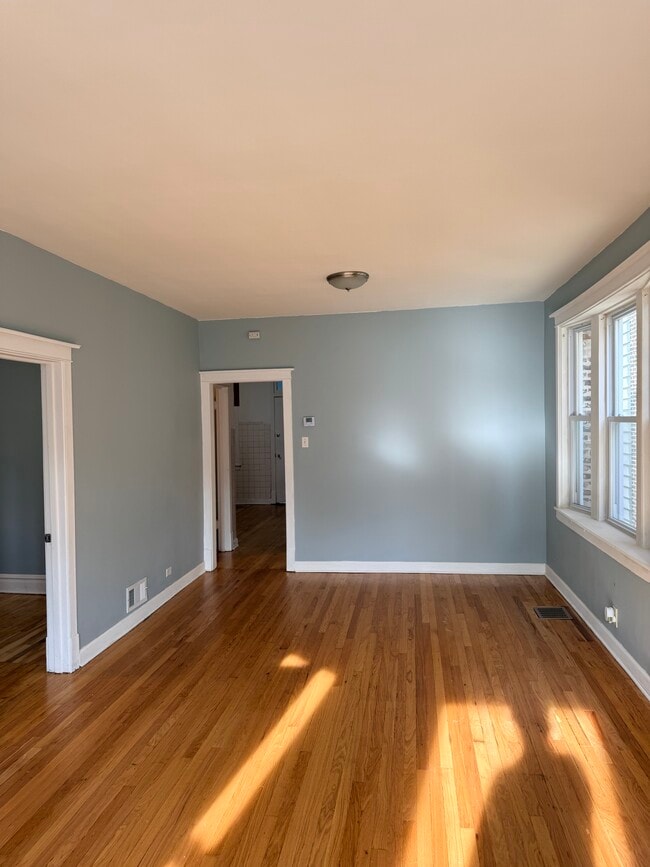 Dining Room - 1903 S 49th Ave Unit 1st Floor