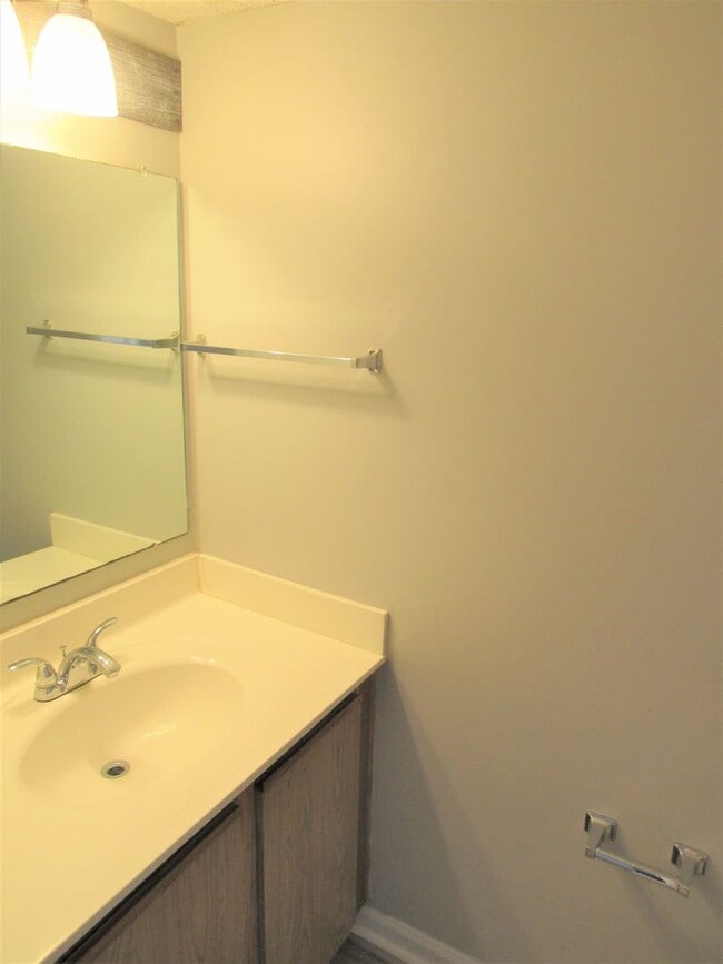 Photo - 2 Br 3 BA Townhouse Hunters Creek