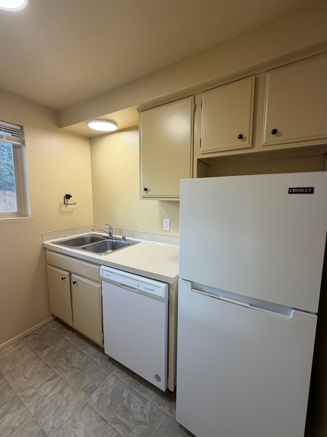 2333 Main St Unit 2